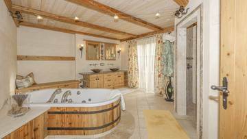 Thumbnail von Hochwertiges Einfamilienhaus in zentraler Ruhelage