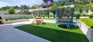 Thumbnail von 3つのモダンなヴィラとパノラマの海の景色