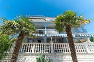 Thumbnail von Gepflegtes Mehrfamilienhaus mit Meerblick in Selce