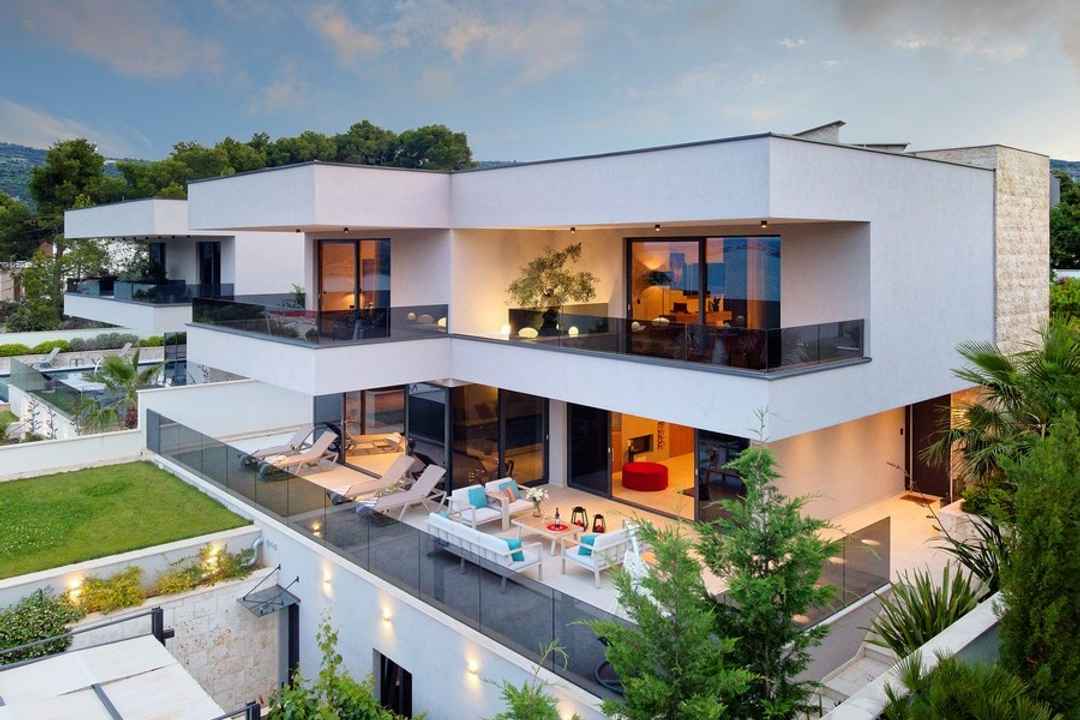 Drie exclusieve villa's met een adembenemend uitzicht op zee in Marina, regio Trogir