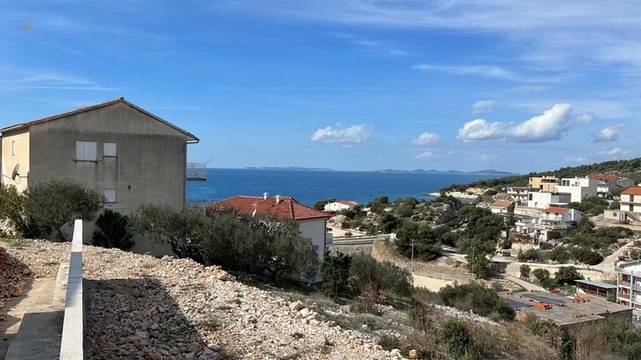 Einfamilienhaus im Rohbau mit traumhaften Meerblick, Primosten