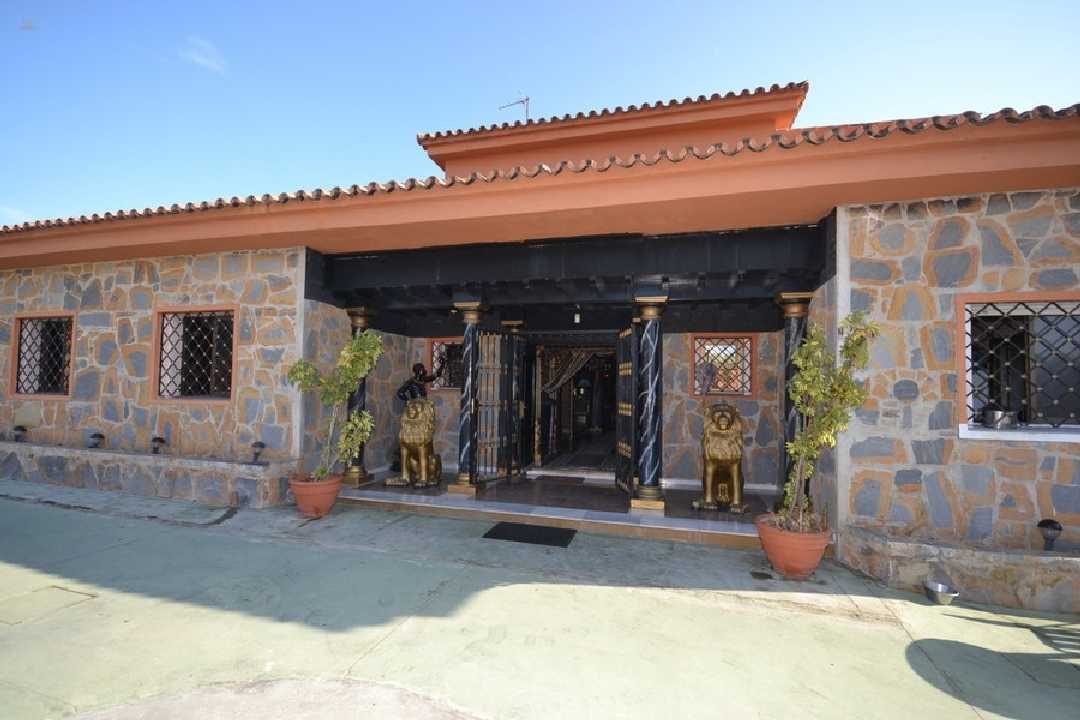 Luxus-Villa in El Paraiso R2610926 