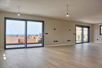 Thumbnail von Modern penthouse with rooftop terrace and panoramic views of the city and the sea