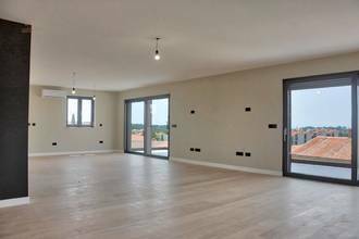 Thumbnail von Modern penthouse with rooftop terrace and panoramic views of the city and the sea