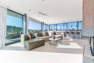 Thumbnail von Villa de lujo moderna con piscina y vista al mar