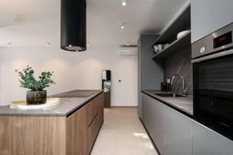 Thumbnail von Luxuriöse Maisonettewohnung mit Meerblick und Community-Pool