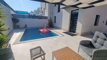 Thumbnail von Moderne Doppelhaushälfte mit Pool in Crikvenica