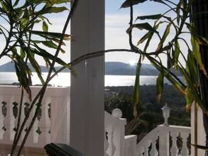 Thumbnail von Villa mit Swimmingpool und Meerblick