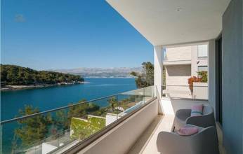 Thumbnail von Villa moderna con piscina en primera línea del mar