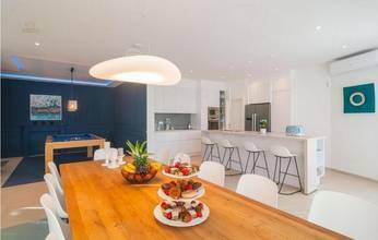 Thumbnail von Villa moderna con piscina en primera línea del mar