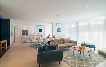 Thumbnail von Villa moderna con piscina en primera línea del mar