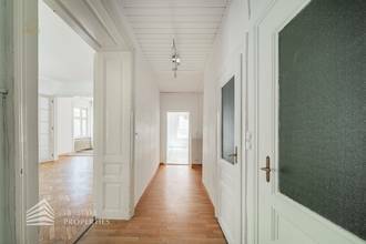 Thumbnail von Historische Villa mit Studie für Ausbauprojekt in Grinzinger Bestlage