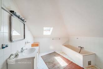 Thumbnail von Historische Villa mit Studie für Ausbauprojekt in Grinzinger Bestlage