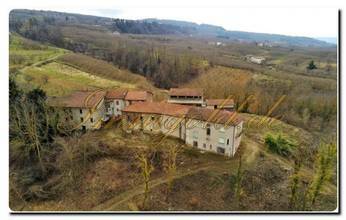 Thumbnail von Kompletter Weiler mit mehreren Bauwerken in ruhiger Lage