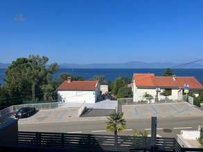 Thumbnail von Moderne Villa mit Swimmingpool und Meerblick