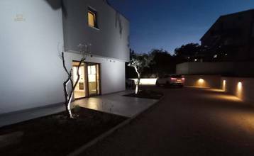 Thumbnail von Neue Doppelhaushälfte mit Swimmingpool und Meerblick