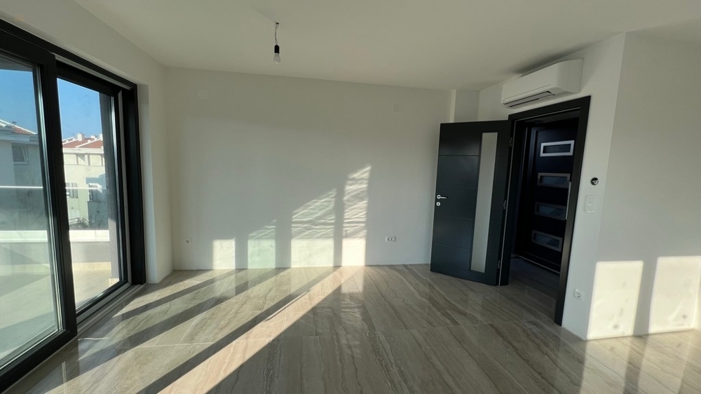 Thumbnail von Neue Wohnung mit Meerblick