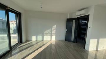 Thumbnail von Neue Wohnung mit Meerblick