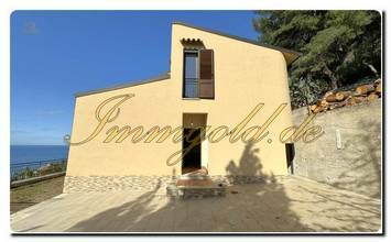 Thumbnail von Aparte Neubau-Villa mit Meerblick und Grundstück.