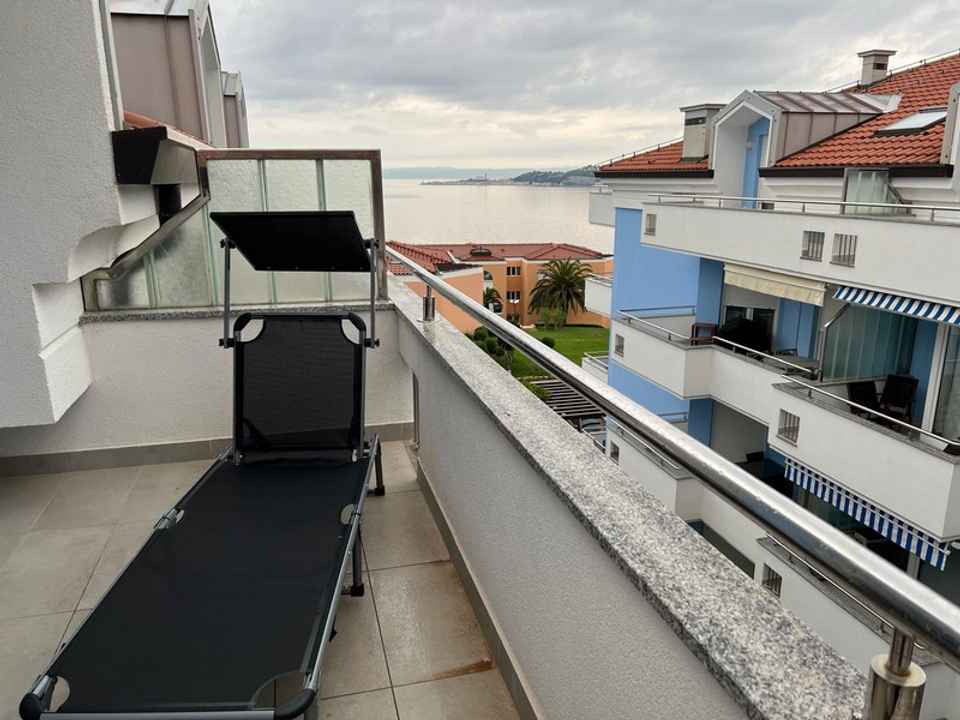 Maisonettewohnung mit Meerblick in gefragter Lage in der Residence Skiper, Savudrija