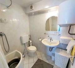 Thumbnail von Mehrfamilienhaus mit Meerblick und Pool in Slatine, Insel Ciovo