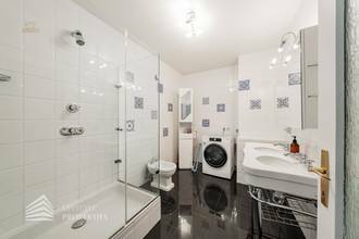 Thumbnail von Volledig gerenoveerd huis met 4 eenheden en onafgewerkte zolder, nabij Sternwartepark