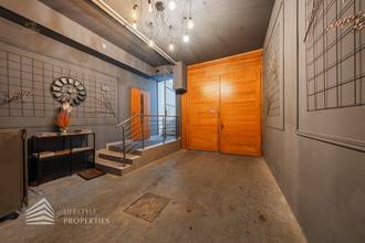 Thumbnail von Volledig gerenoveerd huis met 4 eenheden en ruwe zolder, nabij Sternwartepark