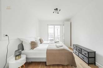 Thumbnail von Volledig gerenoveerd huis met 4 eenheden en ruwe zolder, nabij Sternwartepark