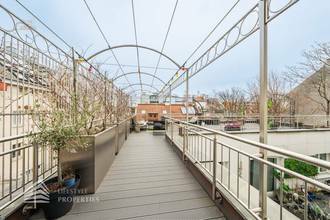 Thumbnail von Volledig gerenoveerd huis met 4 eenheden en ruwe zolder, nabij Sternwartepark