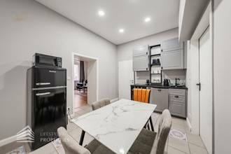 Thumbnail von Volledig gerenoveerd huis met 4 eenheden en ruwe zolder, nabij Sternwartepark