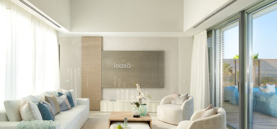 Thumbnail von 3 Bedroom Villa For Sale In Estepona