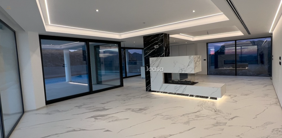 Thumbnail von 4 Bedroom Villa For Sale In Altea