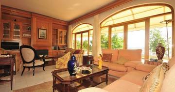 Thumbnail von Geräumiges Haus im mallorquinischen Stil in der ersten Reihe zum Meer