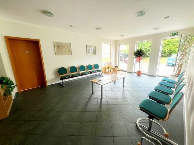 Thumbnail von Ebenerdige helle Praxis- oder Büroräume