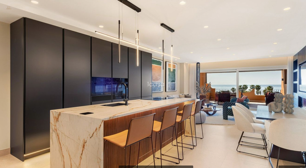 Thumbnail von 4 Bedroom Apartment - Middle Floor For Sale In New Golden Mile