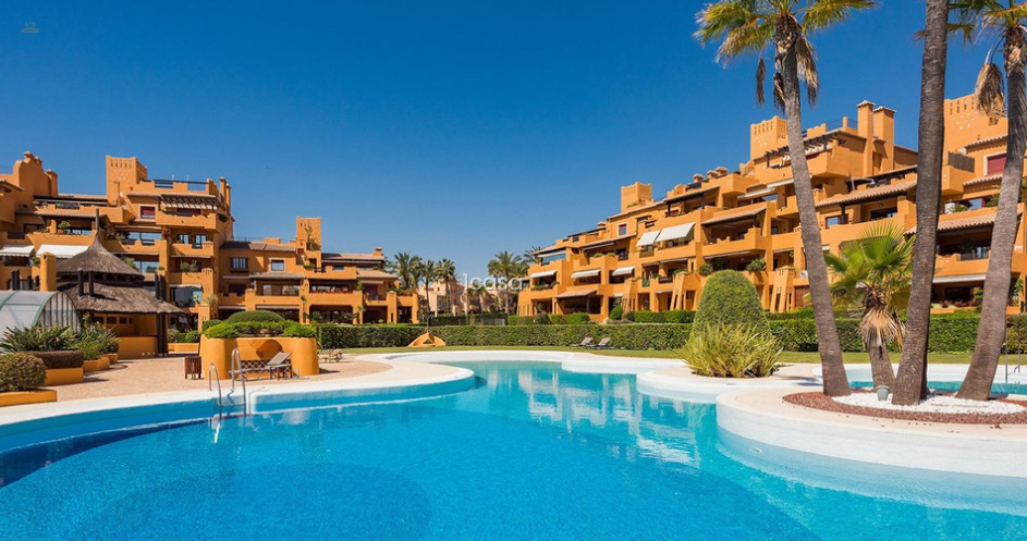 Thumbnail von 4 Bedroom Apartment - Middle Floor For Sale In New Golden Mile