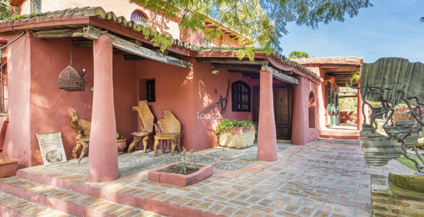 5 Bedroom Villa For Sale In Benahavís