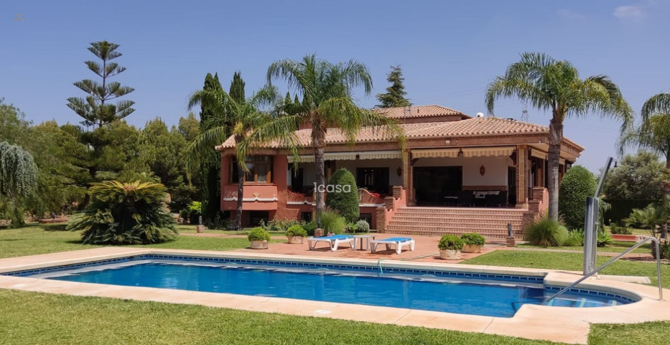 9 Bedroom Villa - Finca For Sale In Coín