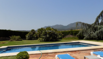 Thumbnail von 9 Bedroom Villa - Finca For Sale In Coín