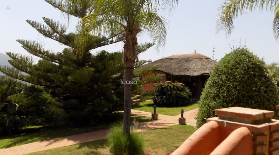 Thumbnail von 9 Bedroom Villa - Finca For Sale In Coín