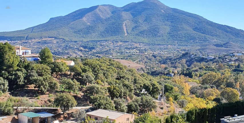 Thumbnail von 9 Bedroom Villa - Finca For Sale In Coín