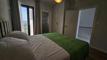 Thumbnail von Moderne Villa mit Pool und Meerblick