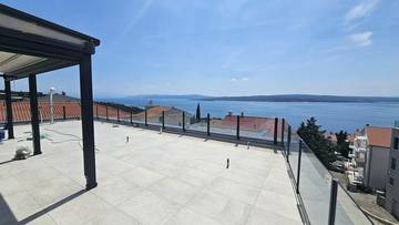 Thumbnail von Modernes Penthouse mit Dachterrasse und Whirlpool