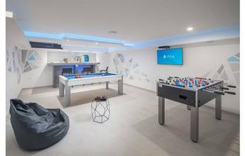 Thumbnail von Moderne Villa mit Swimmingpool und Meerblick