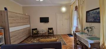 Thumbnail von Gepflegtes Stadthaus auf 4 Etagen in Crikvenica