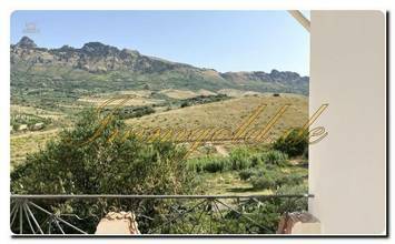 Thumbnail von Ferienanlage mit riesigem Grundstück nahe Caltabellotta