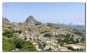 Thumbnail von Ferienanlage mit riesigem Grundstück nahe Caltabellotta