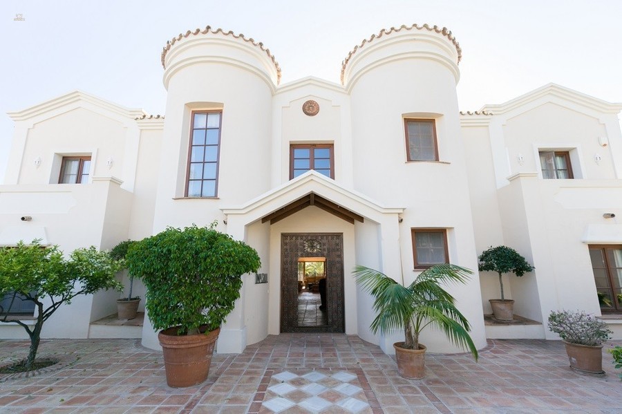 Luxus-Villa in Las Chapas R2662967