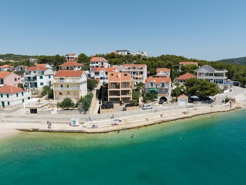 Moderne Neubau-Appartements in seltener Lage direkt am Meer