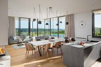 Thumbnail von Moderne Villa mit Swimmingpool in mediterraner Umgebung